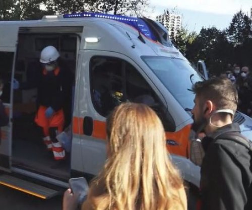 Humb ndjenjat një protestues pas hedhjes së gazit lotsjellës