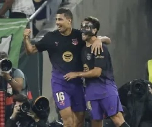 Barcelona i kryen ekzaminimet mjekësore, Flick në pritje të lajmeve për Garcian, Kounden dhe Martinin