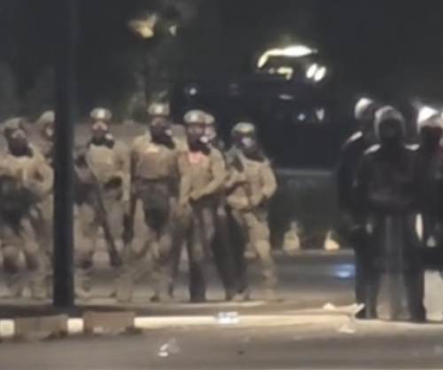 Protesta në Tiranë përplasje mes protestuesve dhe policisë, RENEA vendoset sërish te Kryeministria për të tretën natë