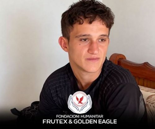 Fondacioni Frutex & Golden Eagle ia zgjat dorën protestuesit 17-vjeçar, mbështet me 450 mijë lekë në muaj familjen e Fadil Balliut
