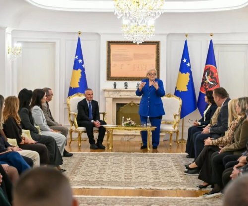 Presidentja Shiroka-Pula takoi stafin civil të Zyrës së Presidentes
