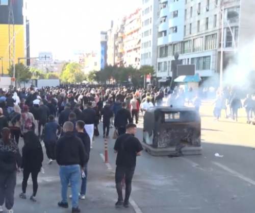 Dita e shtatë e protestës në Tiranë, protestuesit nisin grumbullimin në disa qytete