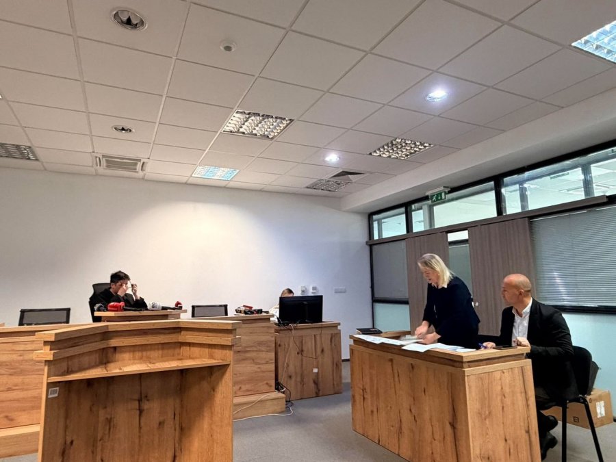 Nis seanca  Komuna e Gjakovës kërkon kompensim për dëmet nga kontratat kolektive