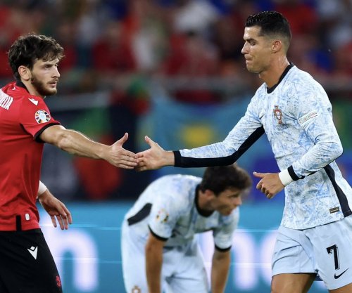 Ronaldo i dërgon mesazh emocionues Kvaratskhelias pas lëndimit të rëndë: Betejat më të vështira janë ato që askush nuk i sheh