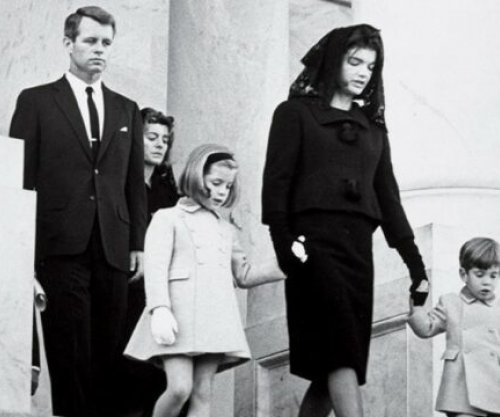 Tragjeditë e njëpasnjëshme të familjes Kennedy rikthejnë vëmendjen te “mallkimi” i saj
