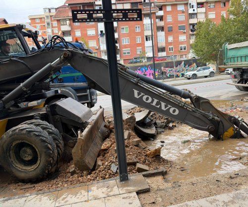 Pas më shumë se një jave me rrjedhje të kanalizimit në “Rrugën B”, Komuna e Prishtinës nis punimet për sanim