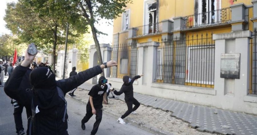 Revolta studentore, dalin para Gjykatës së Tiranës 57 prej protestuesve të ndaluar