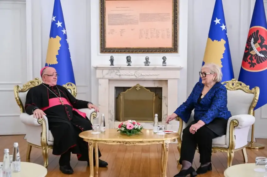 shiroka-pula-takon-ipeshkvin-dode-gjergji-vlereson-kontributin-e-kishes-katolike
