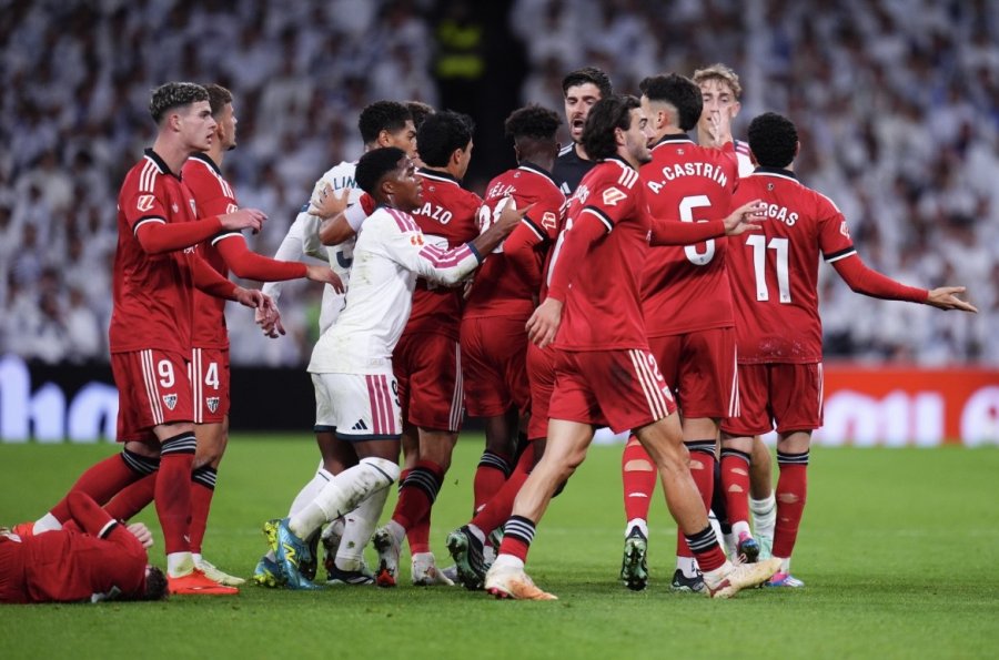 Sevilla ankohet ndaj La Ligës për transmetimin e ndeshjes me Real Madridin