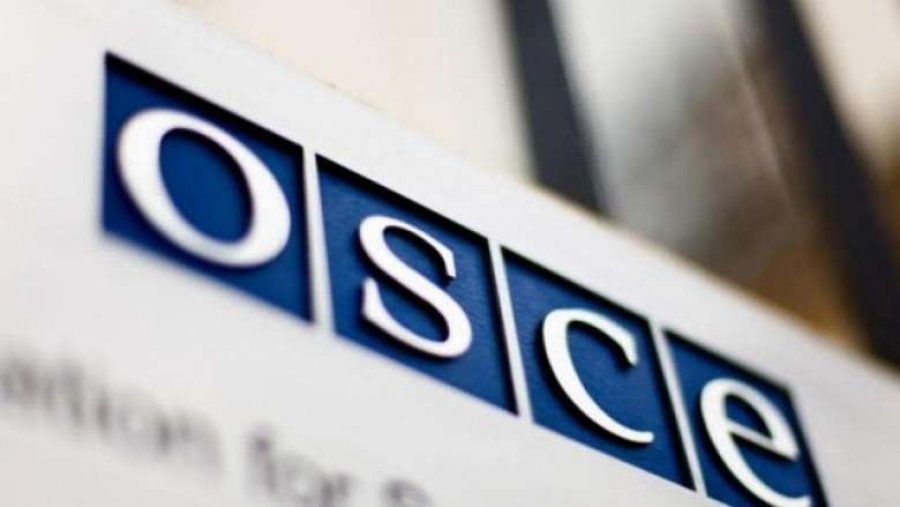 Raporti i OSBE-së evidenton përparim dhe mangësi në trajtimin e rasteve të krimit të organizuar dhe korrupsionit në Kosovë