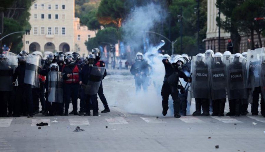 Këshilli Koordinues i Diasporës bën thirrje për dialog në Shqipëri: Jo dhunës, protestat paqësore të garantohen