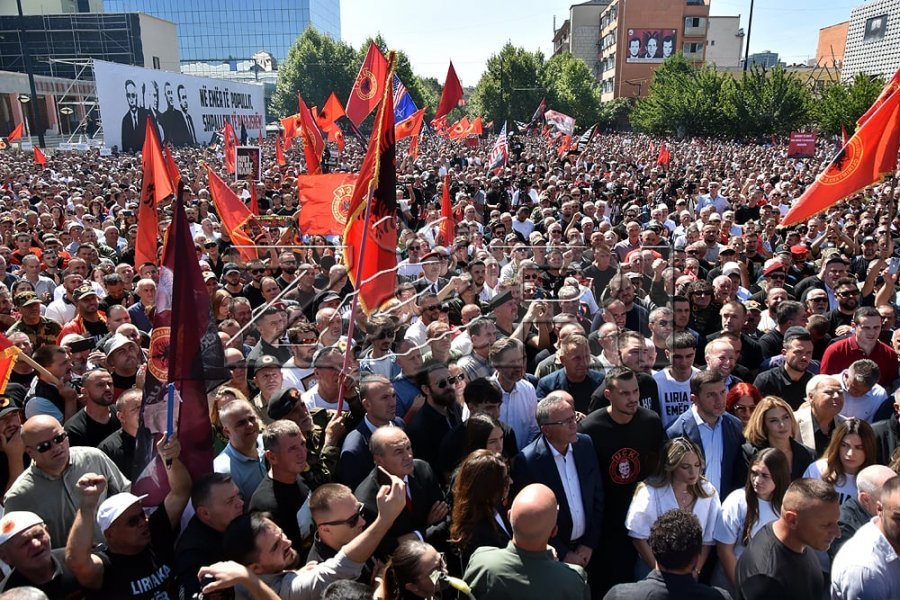 Çfarë ndodh tani me Ligjin për Specialen pasi presidentja e riktheu në Kuvend 