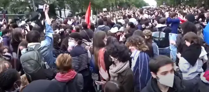 Mbyllen biznese dhe aktivitete në Francë, priten protesta të reja gjatë fundjavës