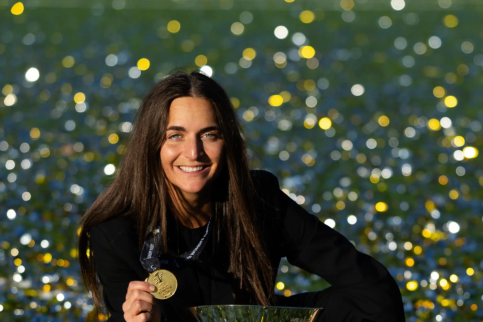 Trajnerja me prejardhje nga Kosova Elena Sadiku  në garë për çmimin  Topi i Artë 