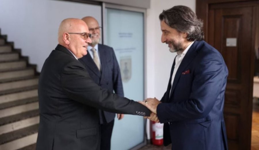 Tirana dhe Prishtina synojnë thellimin e bashkëpunimit për ruajtjen e arkivave historike