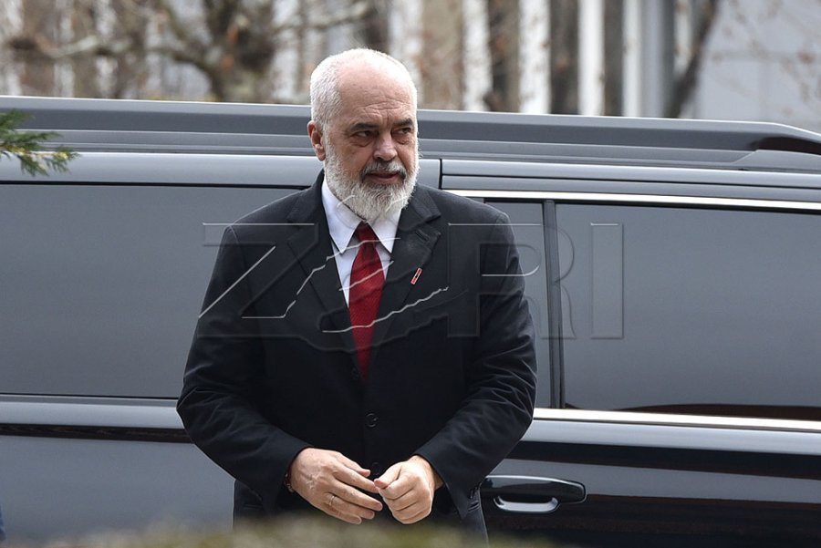 Të largohet Rama, po kush duhet të vijë?