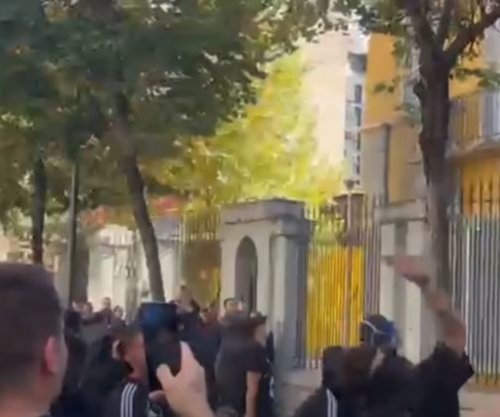 Policia: Protestuesit të distancohen nga personat e maskuar e të dhunshëm, do merren masa