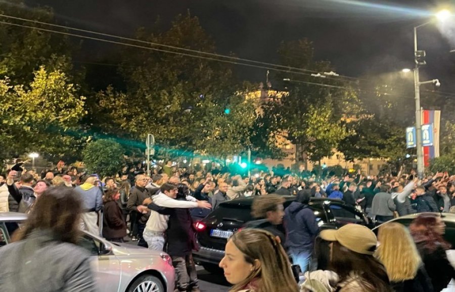 Lista Studentore shpall fitoren në zgjedhje  festime në rrugët e Beogradit