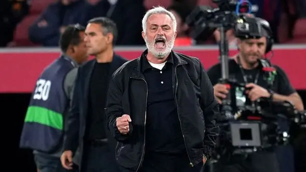 Mourinho  Fitore e madhe  por nuk do t ju lejoj të fluturoni me mendje në qiell 
