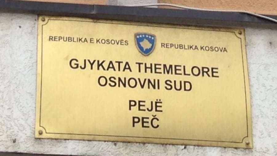 Gjykata e Pejës thotë se sot pranoi aktakuzën e Prokurorisë ndaj ish bashkëshortit të Arlinda Zekajt për kërcënim