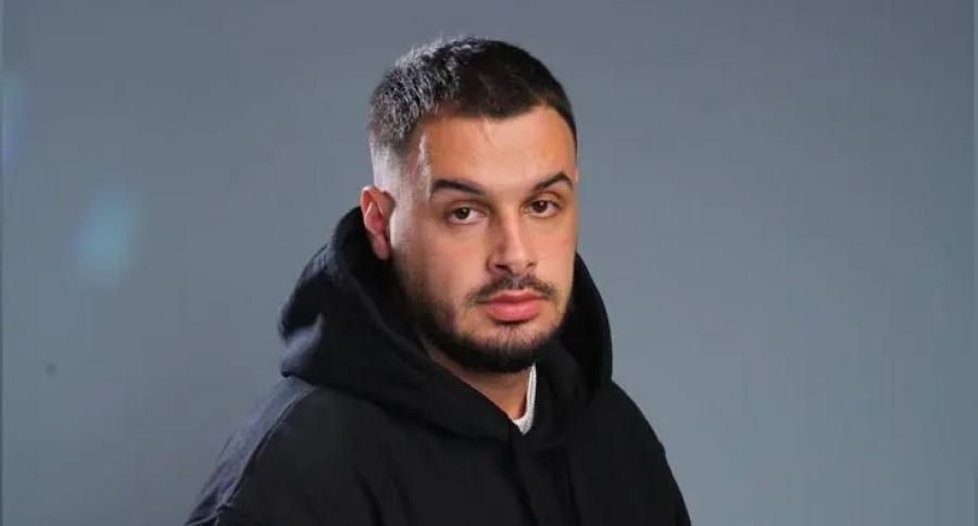 Dagz humb babanë  vetëm një natë më parë i lutej të mos dorëzohej