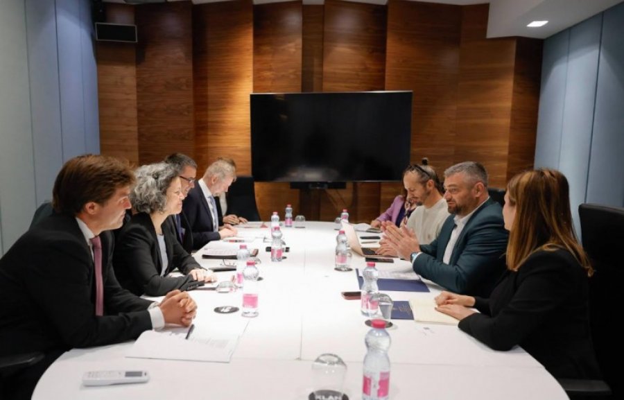 Hoti takon përfaqësuesit gjermanë, diskutohet bashkëpunimi në fushën e punësimit
