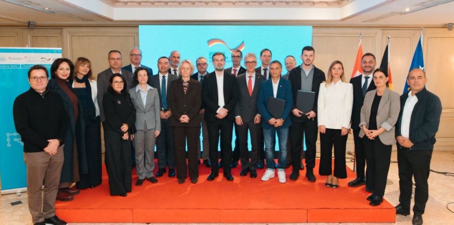 Gjermania dhe Zvicra ndajnë 2 1 milionë euro për pesë projekte të arsimit profesional në Kosovë