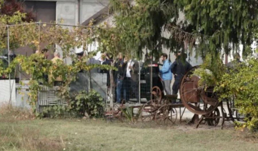 I zhdukur prej disa javësh  gjendet në një pus trupi i 31 vjeçarit shqiptar  dyshohet se u ekzekutua me armë zjarri