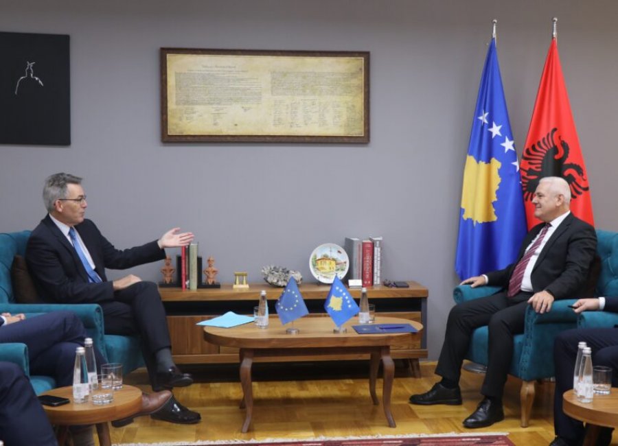 Sveçla takohet me Zvdrejtorin e Përgjithshëm të DG HOME dhe Koordinatorin për Zonën Schengen, Olivier Onidi