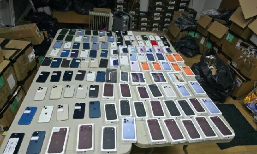 Dogana e Kosovës ndalon 121 telefona celularë