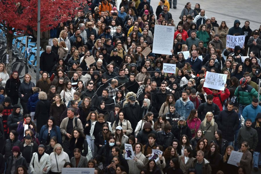 Nis dita e dytë e protestës pas vrasjes së Arlinda Zekajt