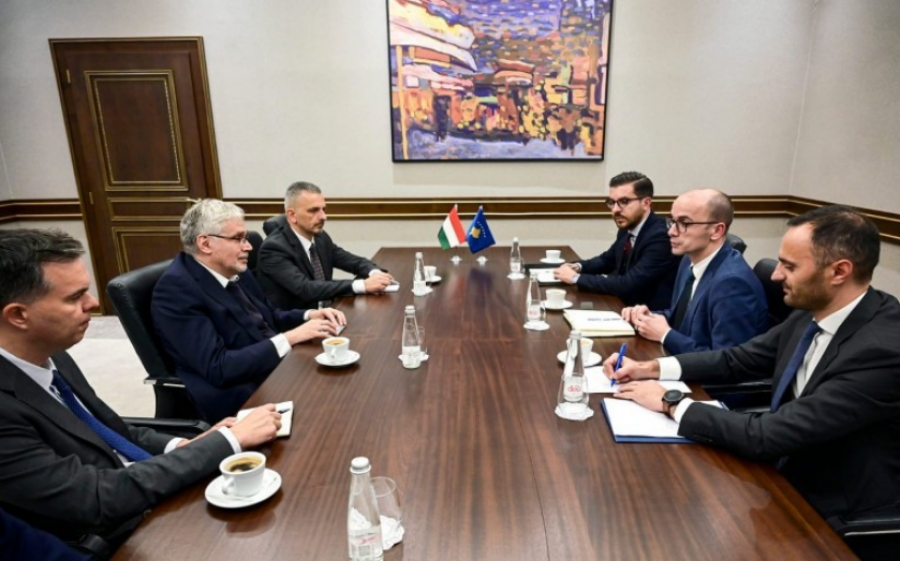 Ahmeti priti në takim të Dërguarin të Hungarisë për Ballkanin Perëndimor