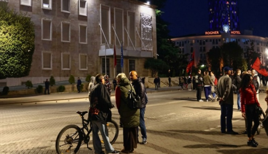 Protesta në Tiranë hyn në ditën e 17-të
