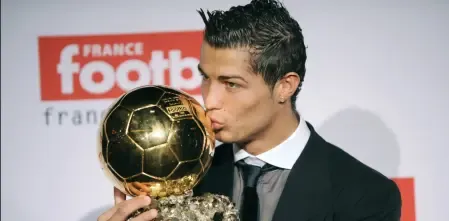 Ronaldo e mposhti Messin në votimin historik të Topit të Artë, ky është reagimi i CR7