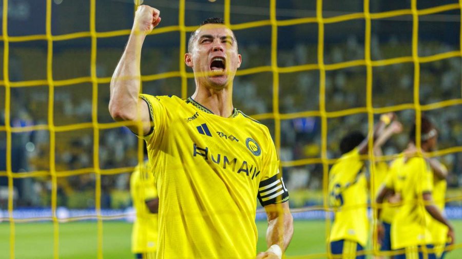 Edhe 15 gola nga historia: Ronaldo shkëlqen me hat-trick, por polemikat vazhdojnë