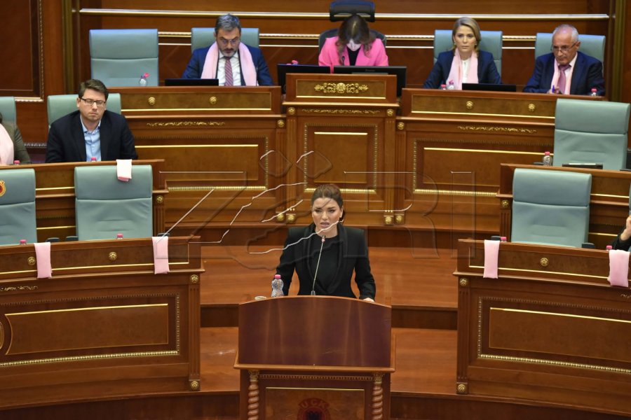 Burri ia mori jetën, Llalloshi përmend rastin e kushërirës së saj në Kuvend