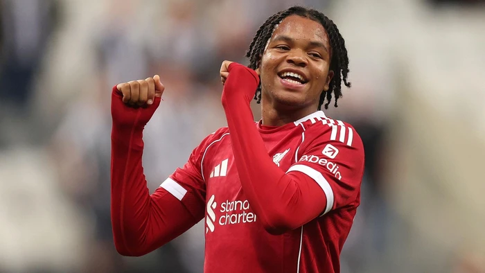 bayern-munichu-e-trondit-liverpoolin-ia-ofron-60-milione-euro-per-talentin-e-madh