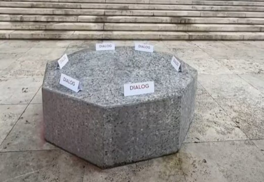 Rama përsërit ftesën për dialog
