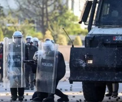 Protesta në Tiranë, blindohet kryeministria - mbi 2 mijë efektivë në terren