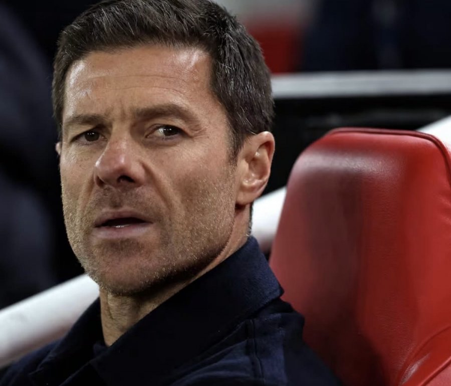 Xabi Alonso e synon një tjetër gjigant të futbollit