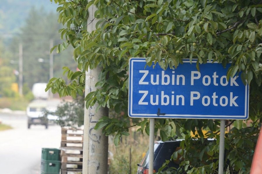 Vdes një 28-vjeçar derisa ishte duke punuar në stacionin e ri të Policisë në Zubin Potok