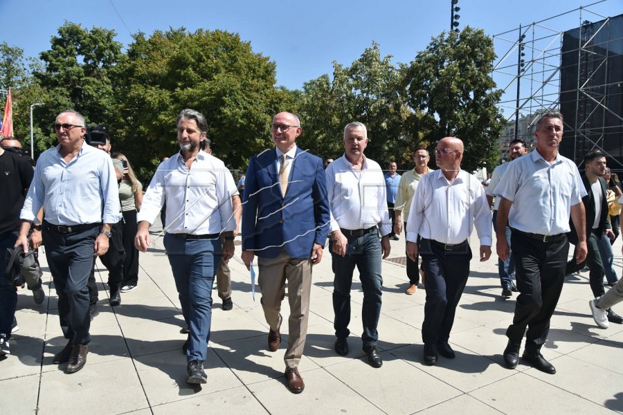 AKK ja i drejtohet Qeverisë me shtatë kërkesa  Ibrahimi  Nuk do të heshtim