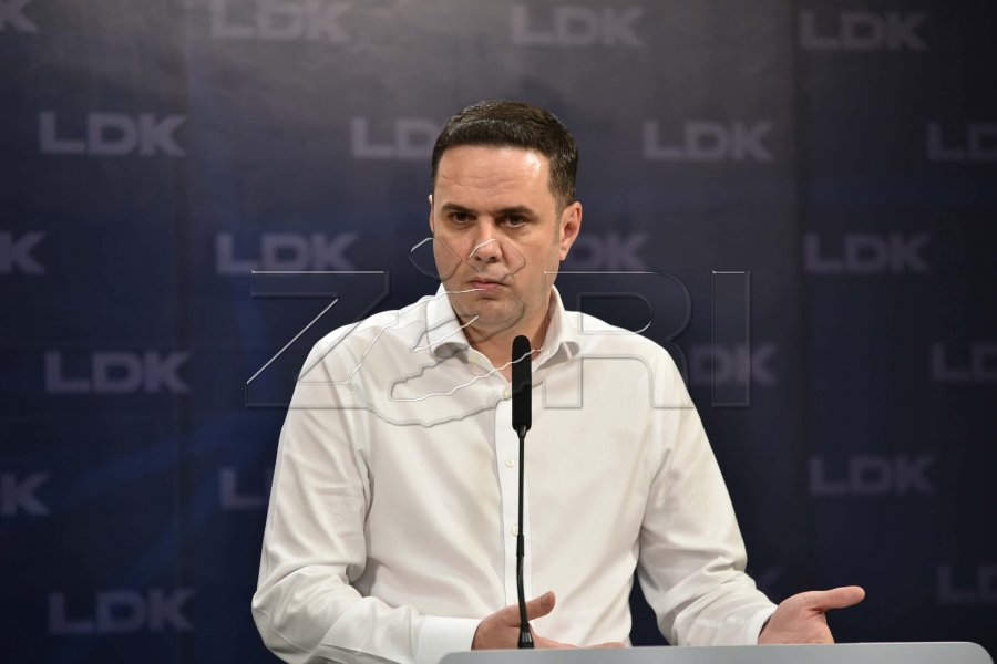  Populli ka me ju dënu   Abdixhiku kundër shkuarjes në zgjedhje  Prapë keni me u ulë me njerin e njejtë