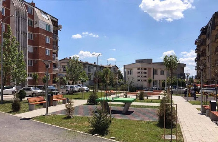 I nxehti i shtatorit, shkollat në Obiliq shkurtojnë orarin mësimor
