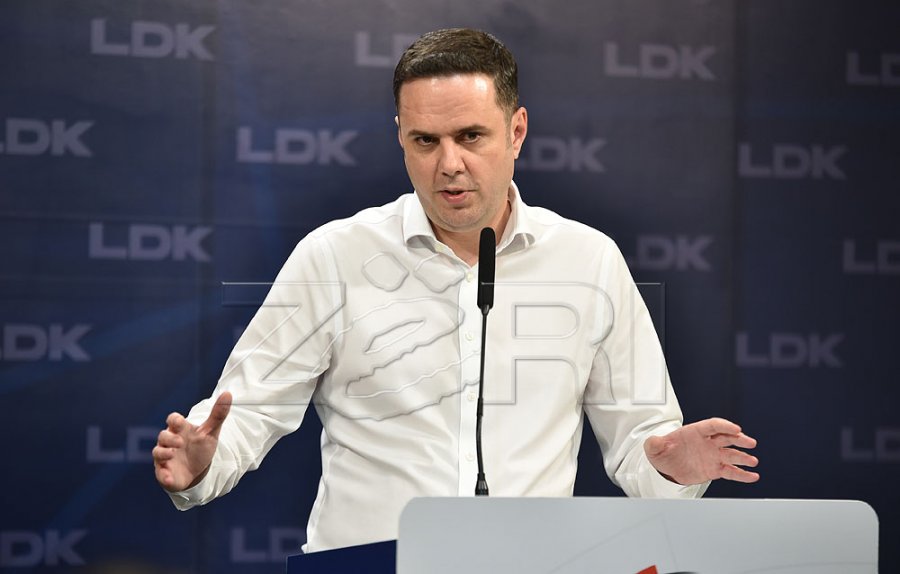 A u konsultua Abdixhiku me deputetët e partisë për presidentin?, flet anëtari i LDK-së