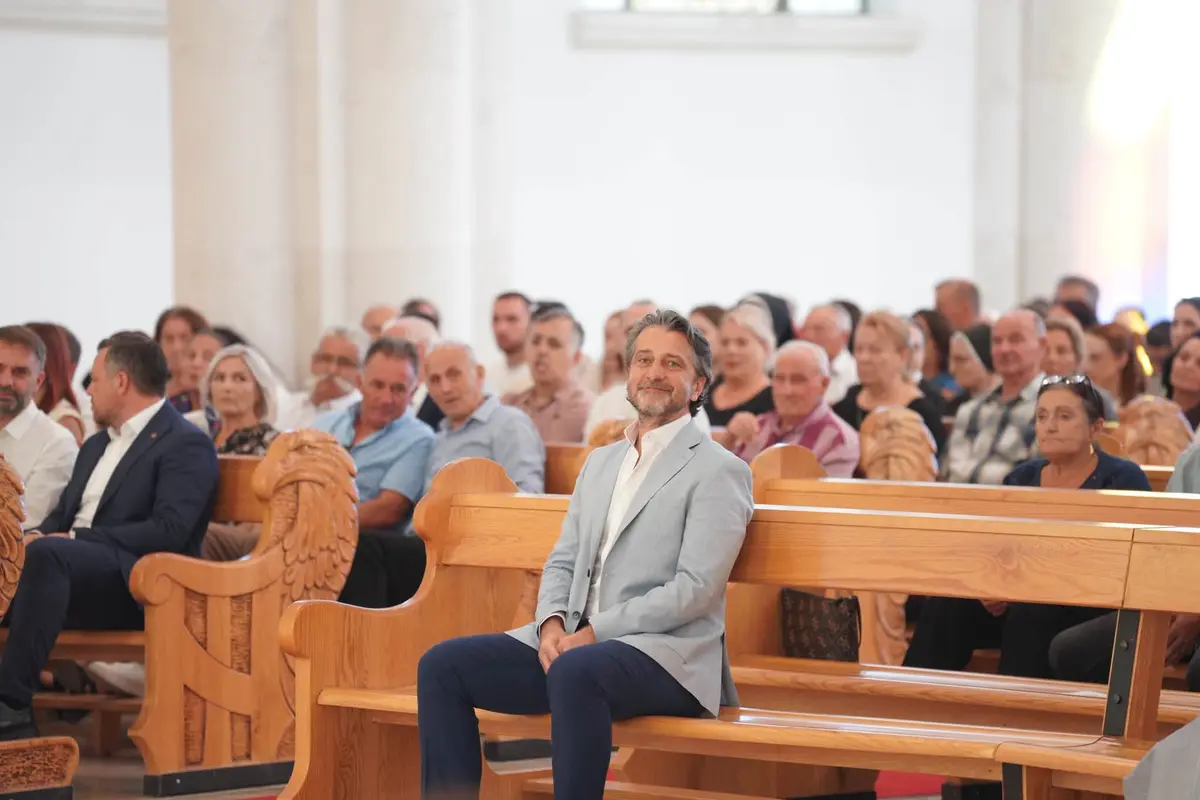 Rama: Nënë Tereza është simboli më i fuqishëm shqiptar i dashurisë