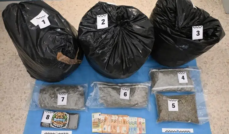 shqiptari-kapet-me-41-kg-droge-e-kishte-fshehur-ne-kompresor