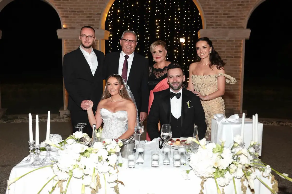 jemi-krenare-per-vajzen-qe-kemi-rritur-martohet-vajza-e-bedri-hamzes