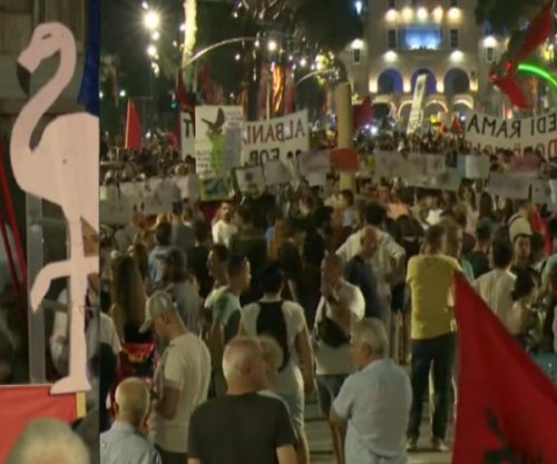 100 ditë protesta në Shqipëri