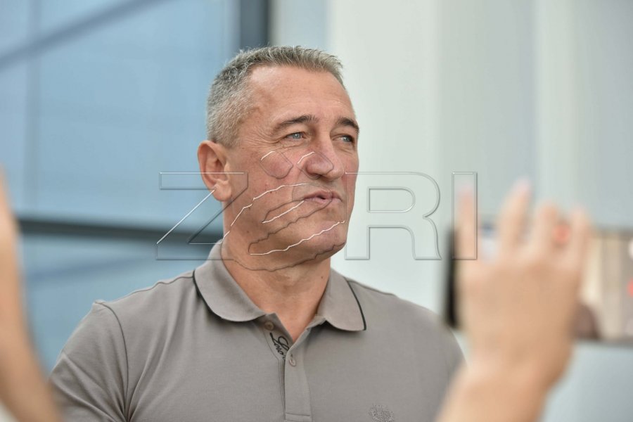 Gjyqi ndaj Shehollit  Rashiqi flet për kanosjet ndaj bashkëpunëtorëve  U prezantua si punëtor i BIA s